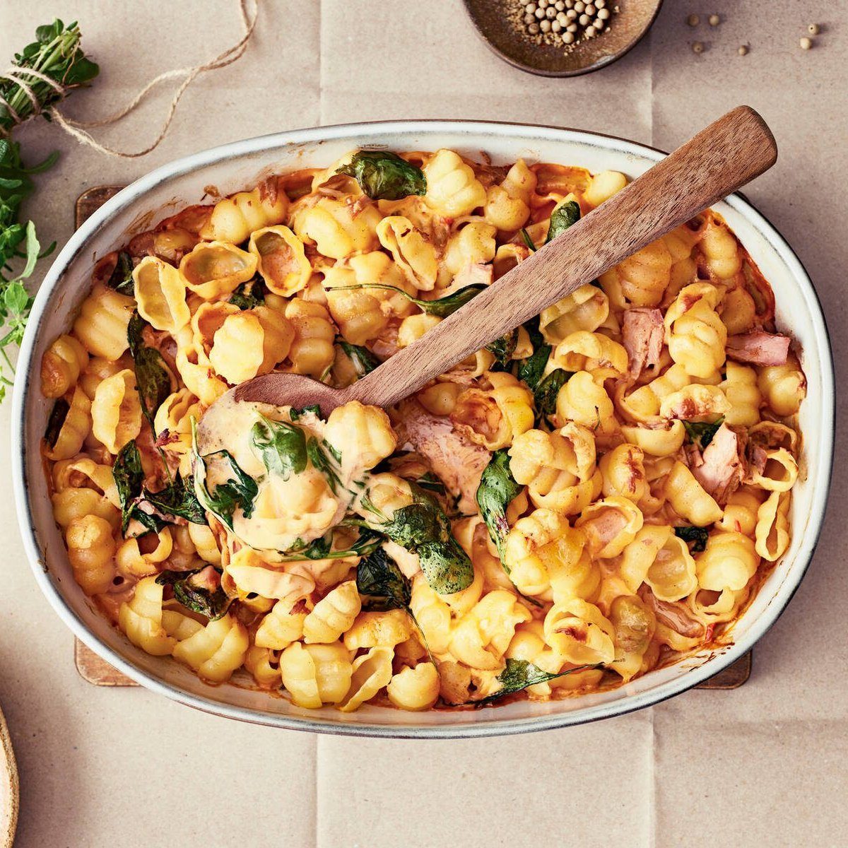 Tonnikalapasta uunissa