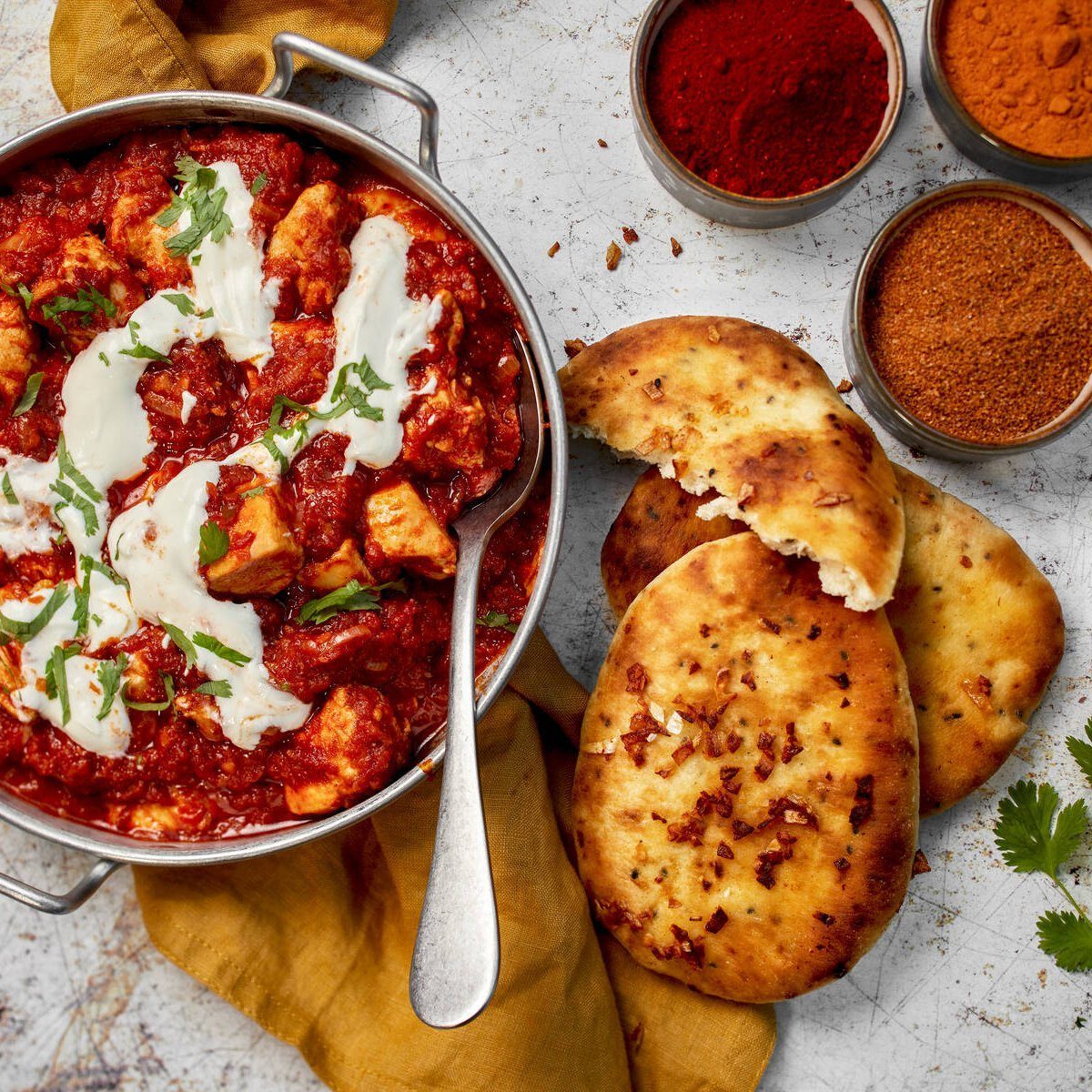 Butter chicken eli kanaa tomaatti-voikastikkeessa