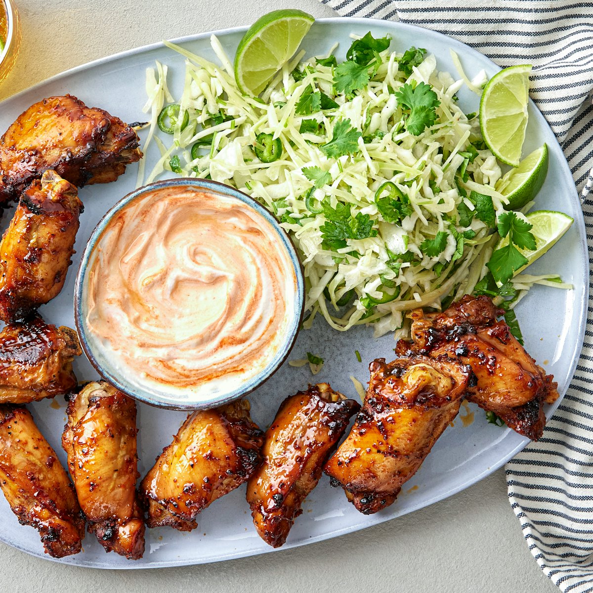 Kanaribsit ja lime-coleslaw