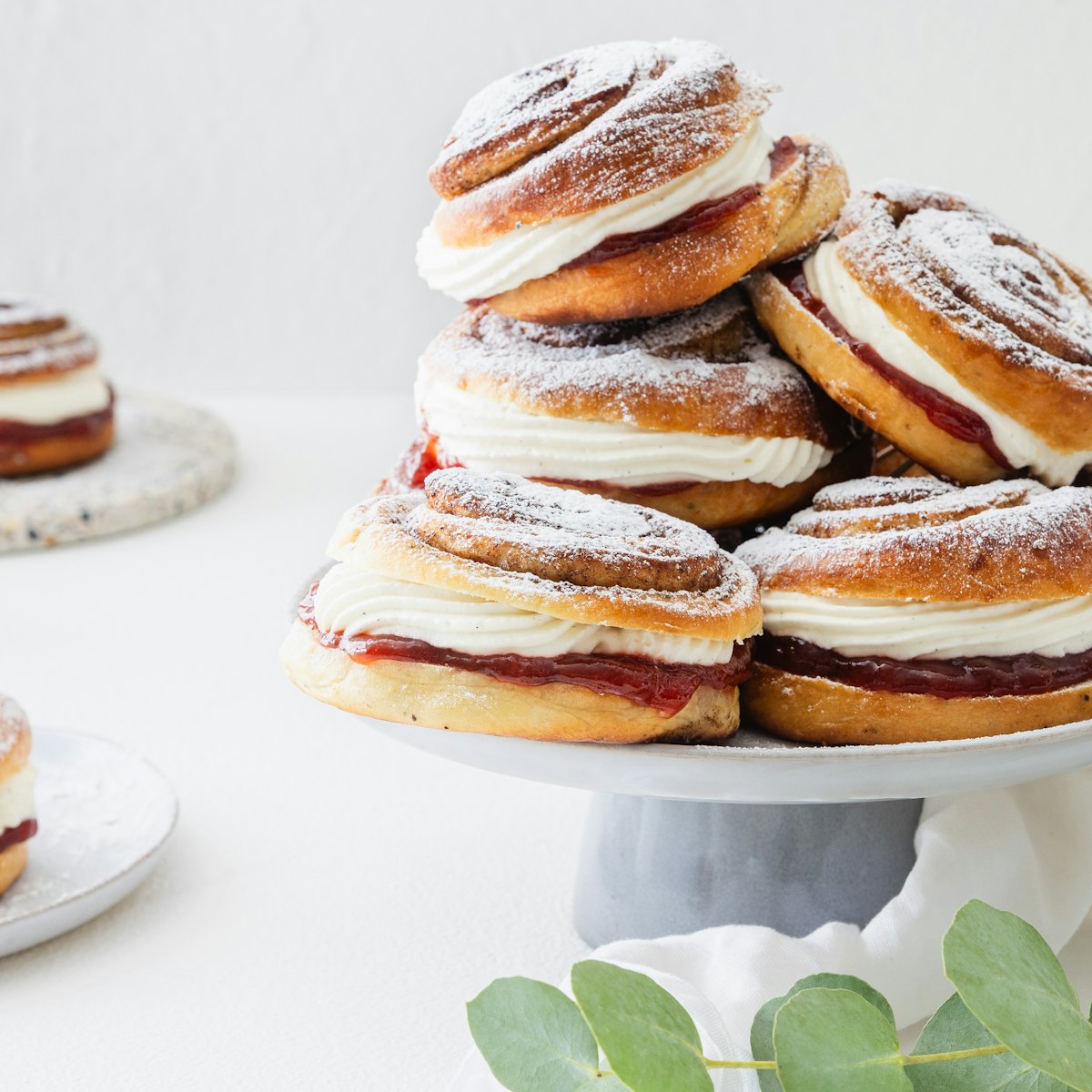 Korvapuusti-laskiaispullat