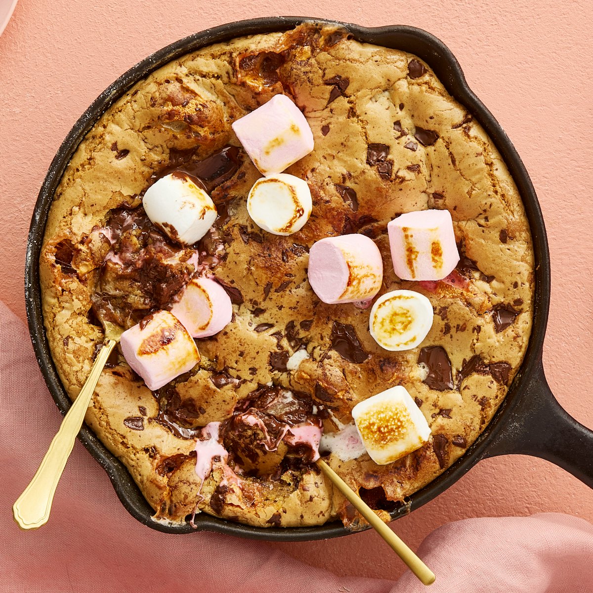 S'mores pannukeksi